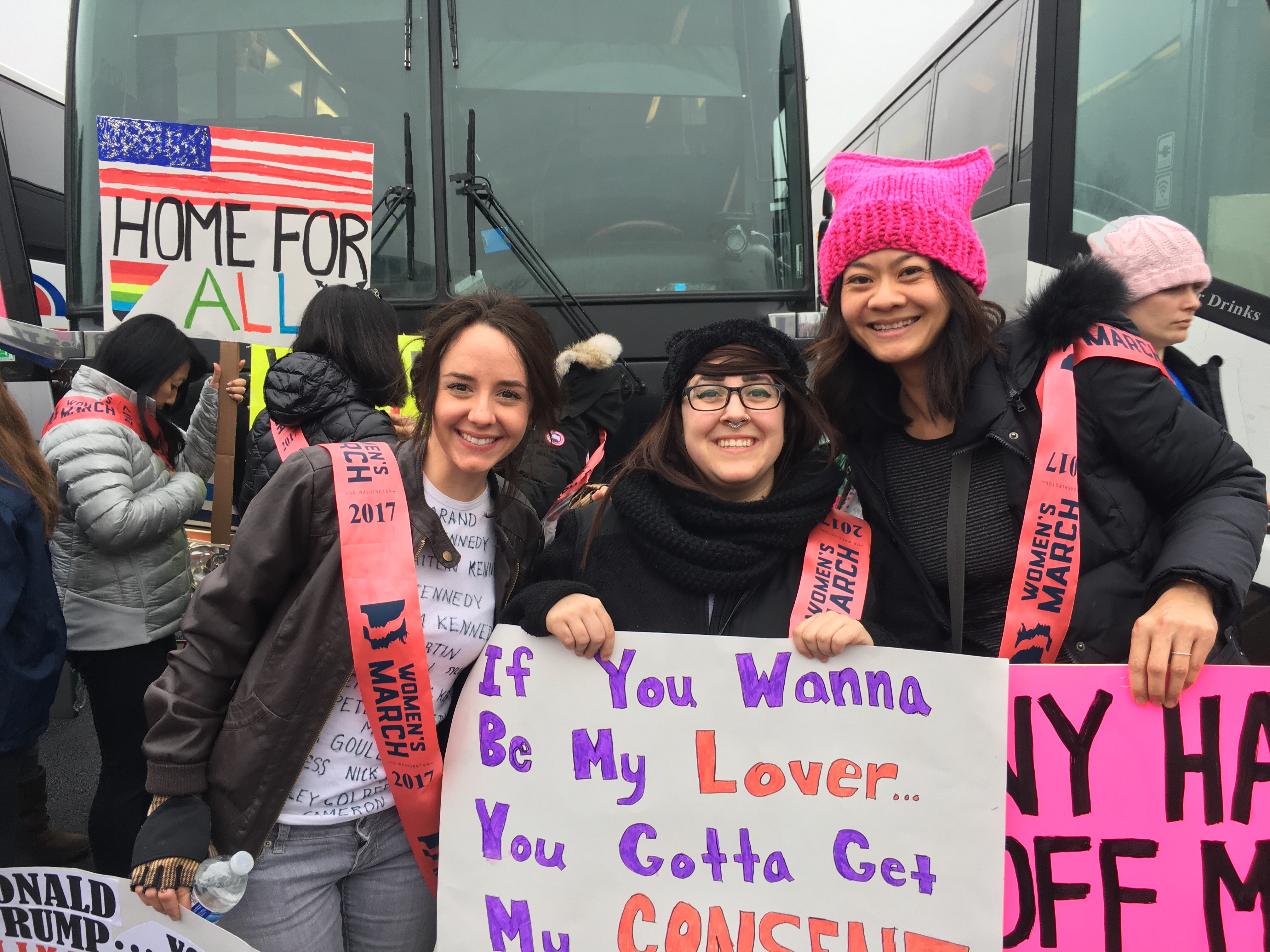 women-s-march-on-washington-2017-sashes.-signs-of-women-expressing-themselves-with-smiles-on-their-faces-.jpg